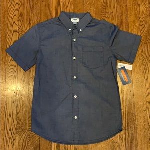 Short sleeve, chambray, button down with pocket